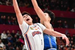 lol合区-上海男篮力挫强敌,展现出色表现